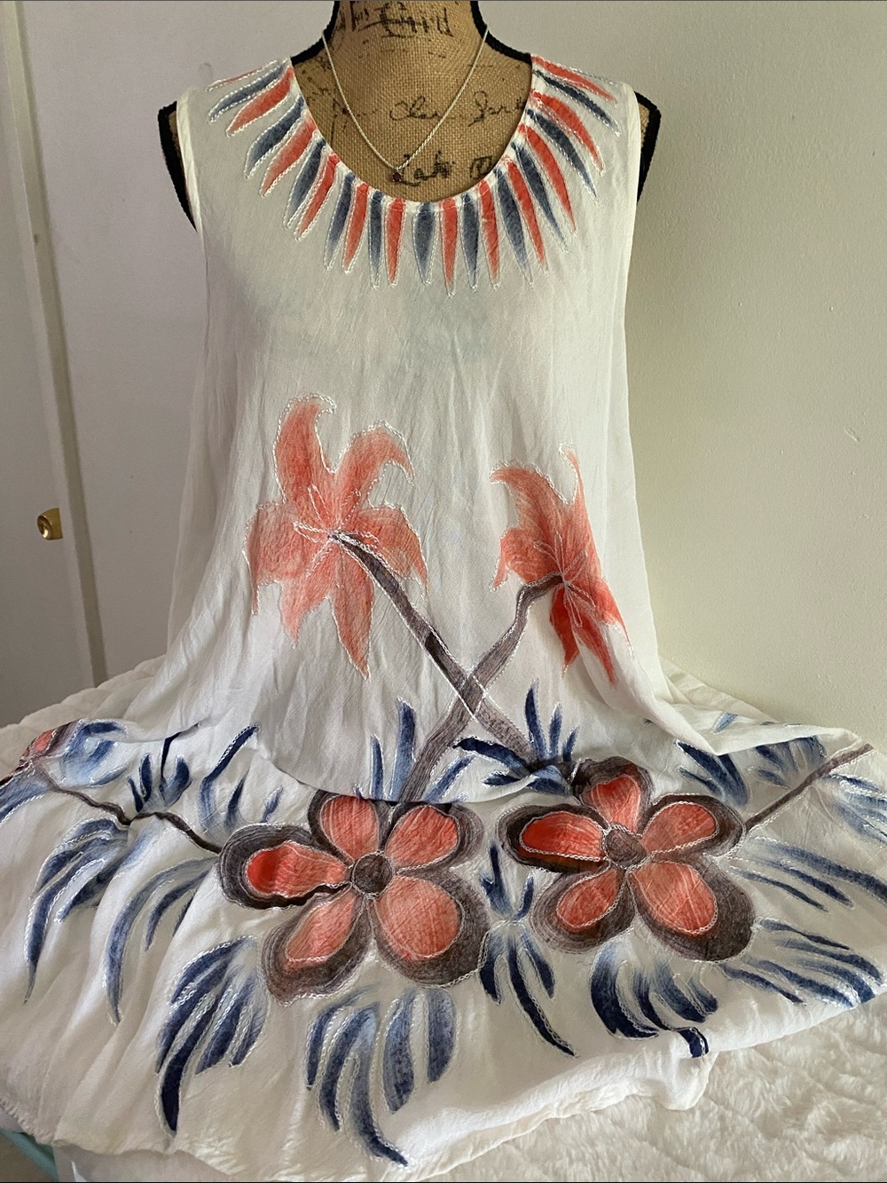Vintage Y2K Jessica Taylor Women's Cream Floral Embroidered Tunic Blouse Dress
